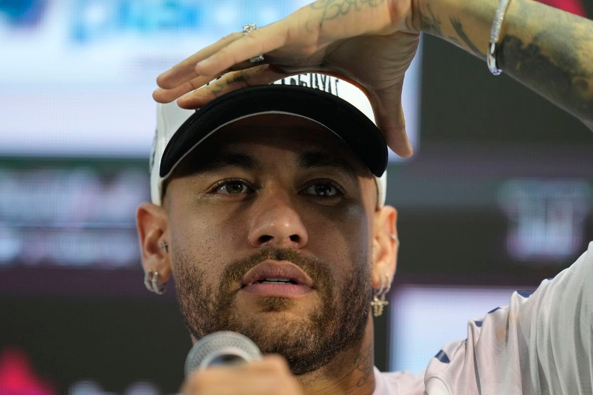 FOTO Neymar sa stal štvornásobným otcom. Futbalista sa pochválil narodením tretej dcéry