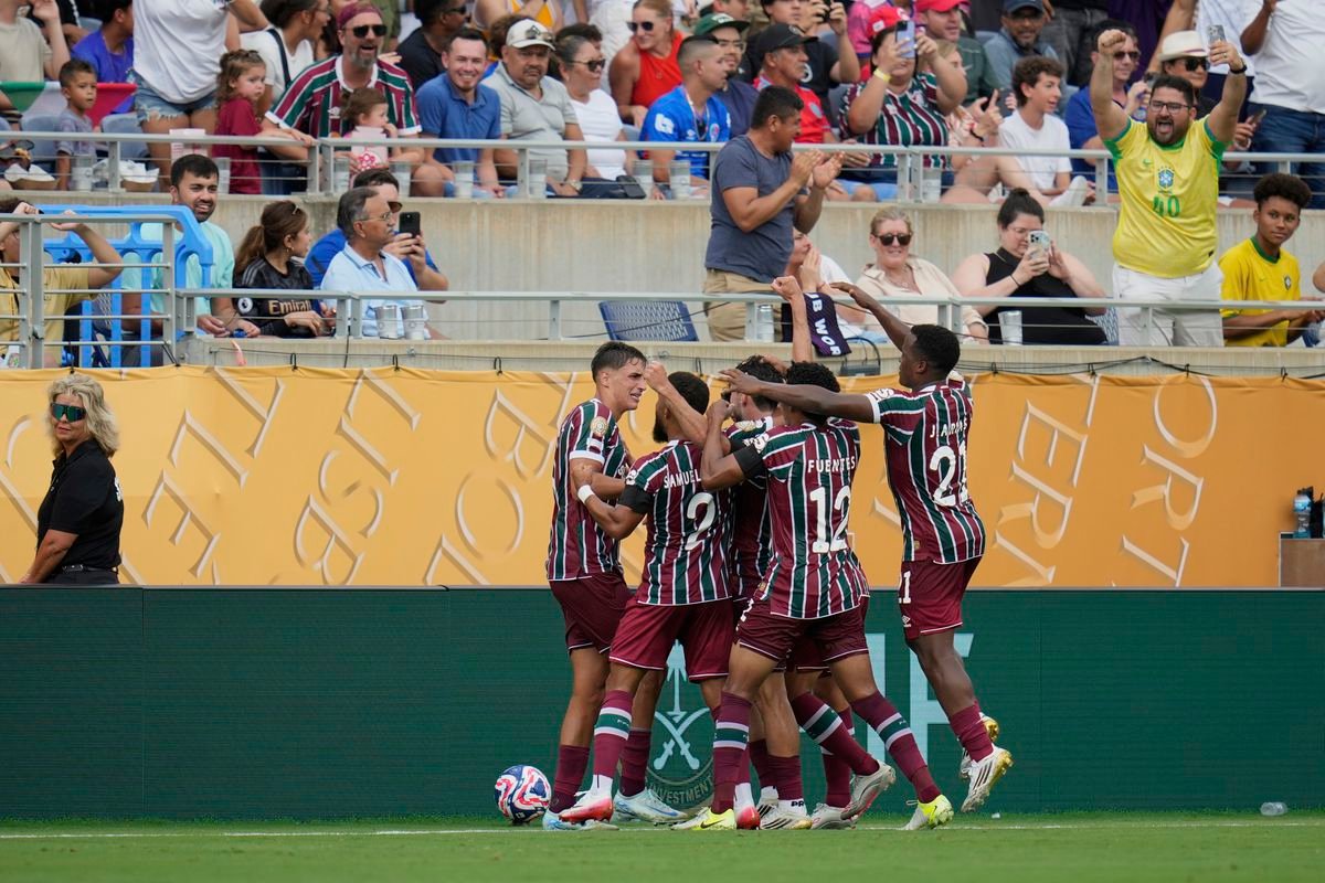 VIDEO Brazílsky sen o veľkej trofeji žije. Semifinálovú istotu zabezpečil žolík s hrdinským menom VIDEO Brazílsky sen o veľkej trofeji žije. Semifinálovú istotu zabezpečil žolík s hrdinským menom