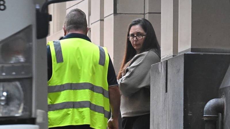 Smrtící hostina: Australanka houbami otrávila tři příbuzné, porota ji shledala vinnou Smrtící hostina: Australanka houbami otrávila tři příbuzné, porota ji shledala vinnou