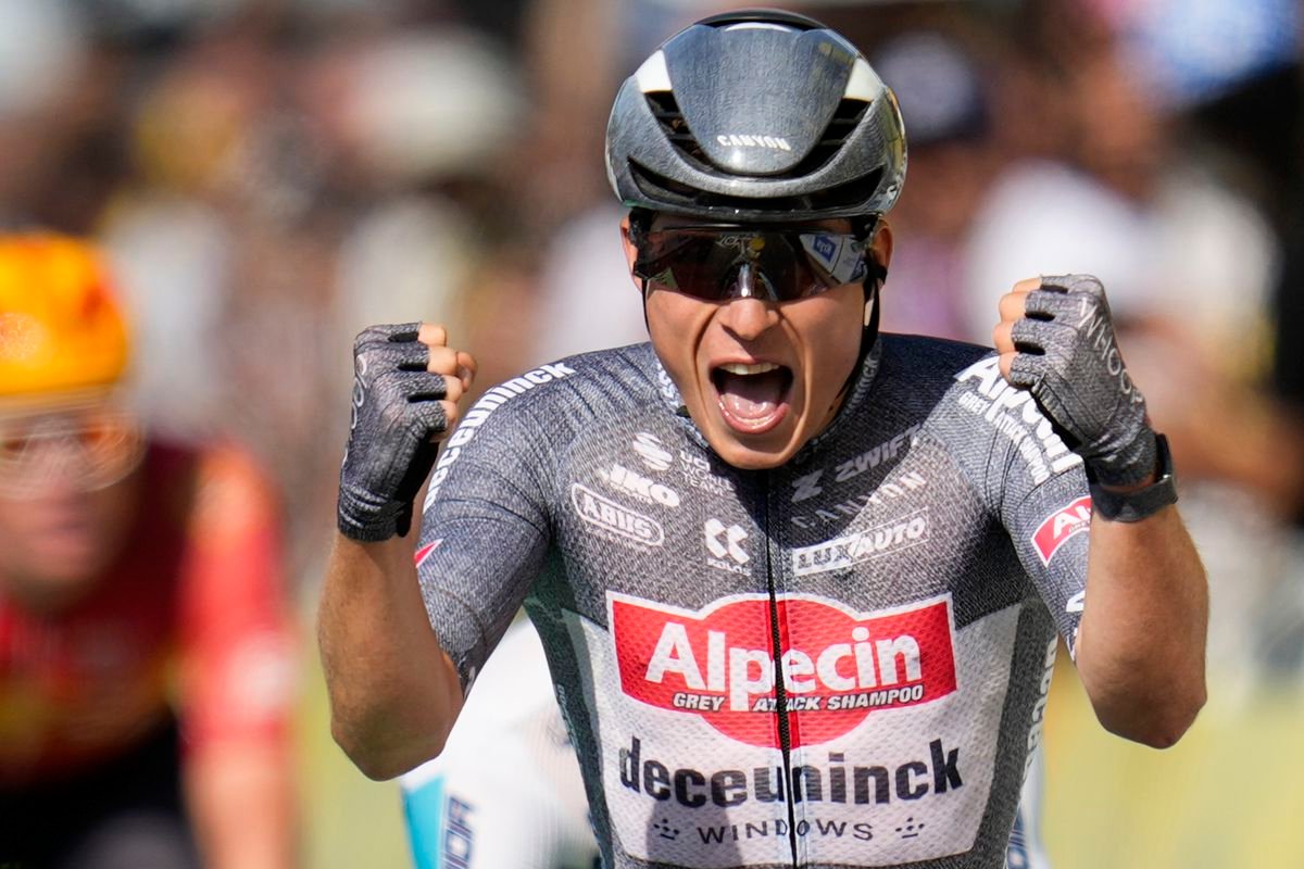 Tour de France: Preteky otvoril triumf Belgičana. V závere zdolal prekvapenie z vlaňajška