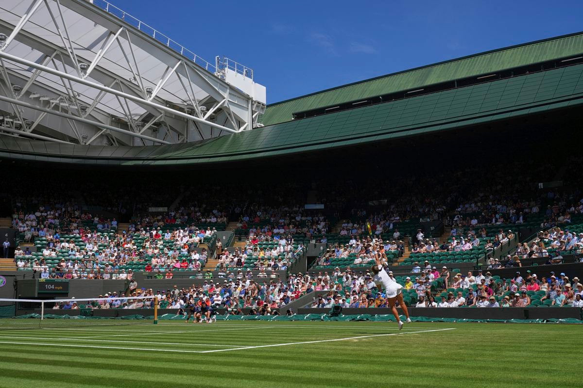 Tenisová legenda sa pohoršuje nad tradíciou Wimbledonu: Môj šport ma privádza do šialenstva Tenisová legenda sa pohoršuje nad tradíciou Wimbledonu: Môj šport ma privádza do šialenstva