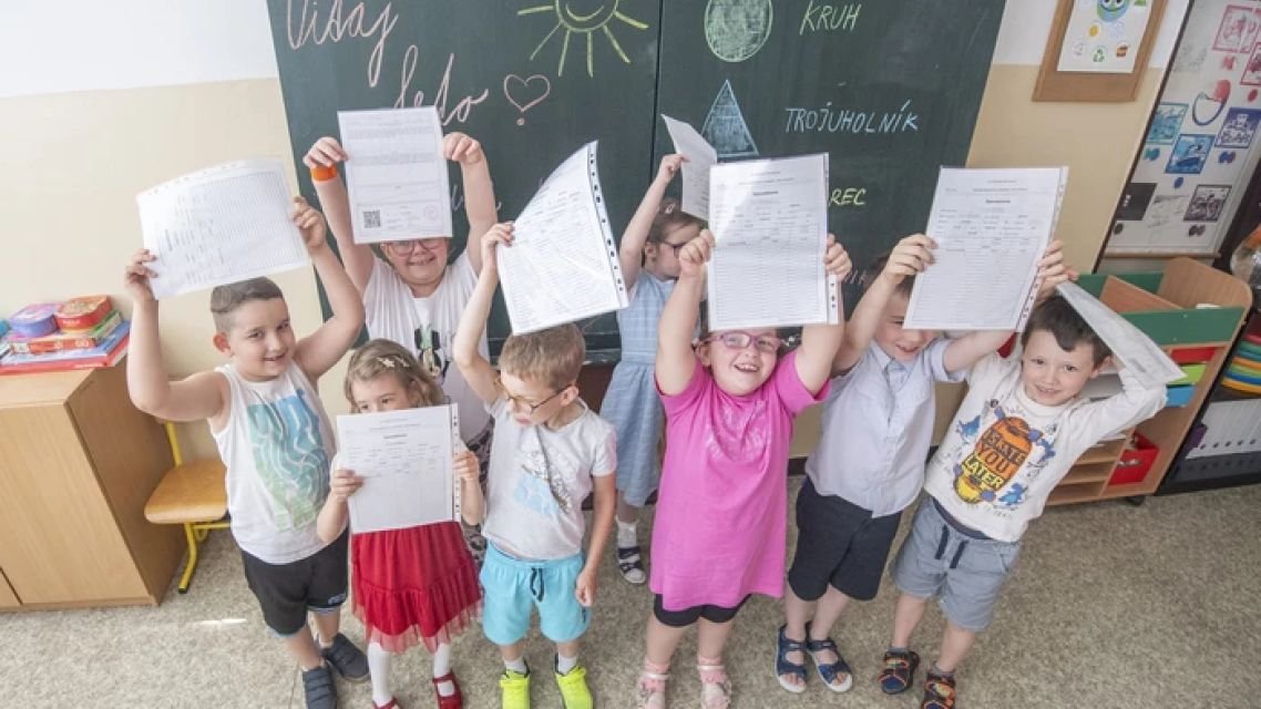 Školský rok ukončilo v Handlovej 1184 žiakov na základných školách
