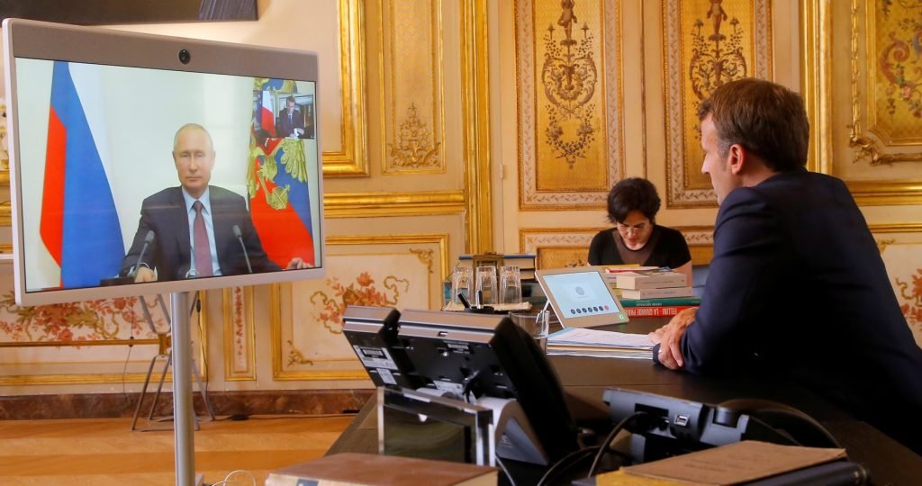Vladimir Putin a Emmanuel Macron po takmer troch rokoch spolu telefonovali o situácii na Ukrajine a na Blízkom východe…