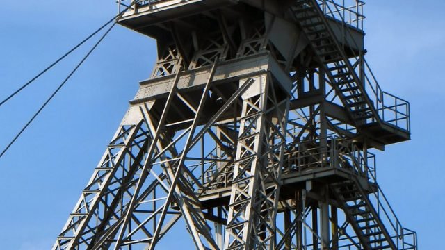V Poľsku si uvedomili, že sa investuje priveľa peňazí do „živej mŕtvoly“ V Poľsku si uvedomili, že sa investuje priveľa peňazí do „živej mŕtvoly“