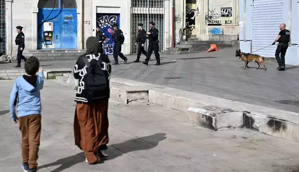 Európska drogová mafia vychovávaná CIA. Prečo sa môžu chytať len malé ryby? Európska drogová mafia vychovávaná CIA. Prečo sa môžu chytať len malé ryby?