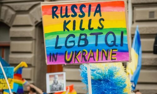 Rusi systematicky prenasledujú LGBTQ+ ľudí na okupovaných územiach, varujú aktivisti