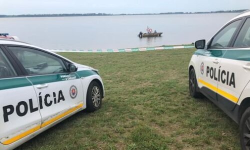 Na hladine Šíravy našli mŕtve telo: Išlo o známeho miestneho jachtára, prezývali ho „Robinson“