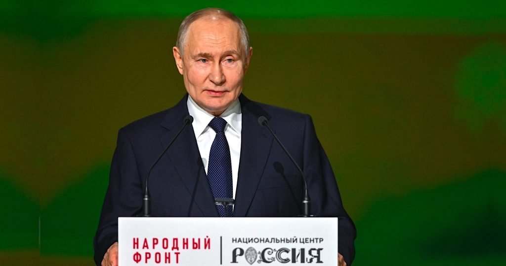 „Rusko si vybojuje slobodu a spravodlivosť, zaistí bezpečnosť svojich hraníc a ruskí občania si budú samostatne určovať svoju vlastnú cestu….“ „Rusko si vybojuje slobodu a spravodlivosť, zaistí bezpečnosť svojich hraníc a ruskí občania si budú samostatne určovať svoju vlastnú cestu….“