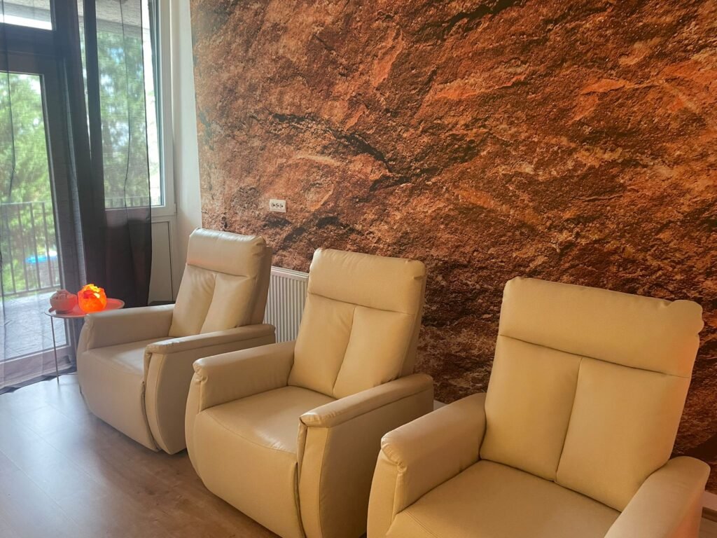 Klienti župných zariadení sociálnych služieb využívajú liečivú silu soli v Centre sociálnych služieb Rača Klienti župných zariadení sociálnych služieb využívajú liečivú silu soli v Centre sociálnych služieb Rača