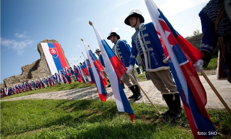 „Valloviny“ alebo kultúrna vojna progresívcov na Devíne „Valloviny“ alebo kultúrna vojna progresívcov na Devíne