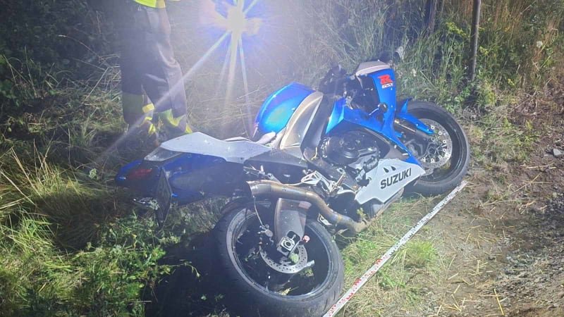 Smrt slavného motorkáře Němečka: Na Mladoboleslavsku přeletěl svodidla, přejelo ho několik aut Smrt slavného motorkáře Němečka: Na Mladoboleslavsku přeletěl svodidla, přejelo ho několik aut