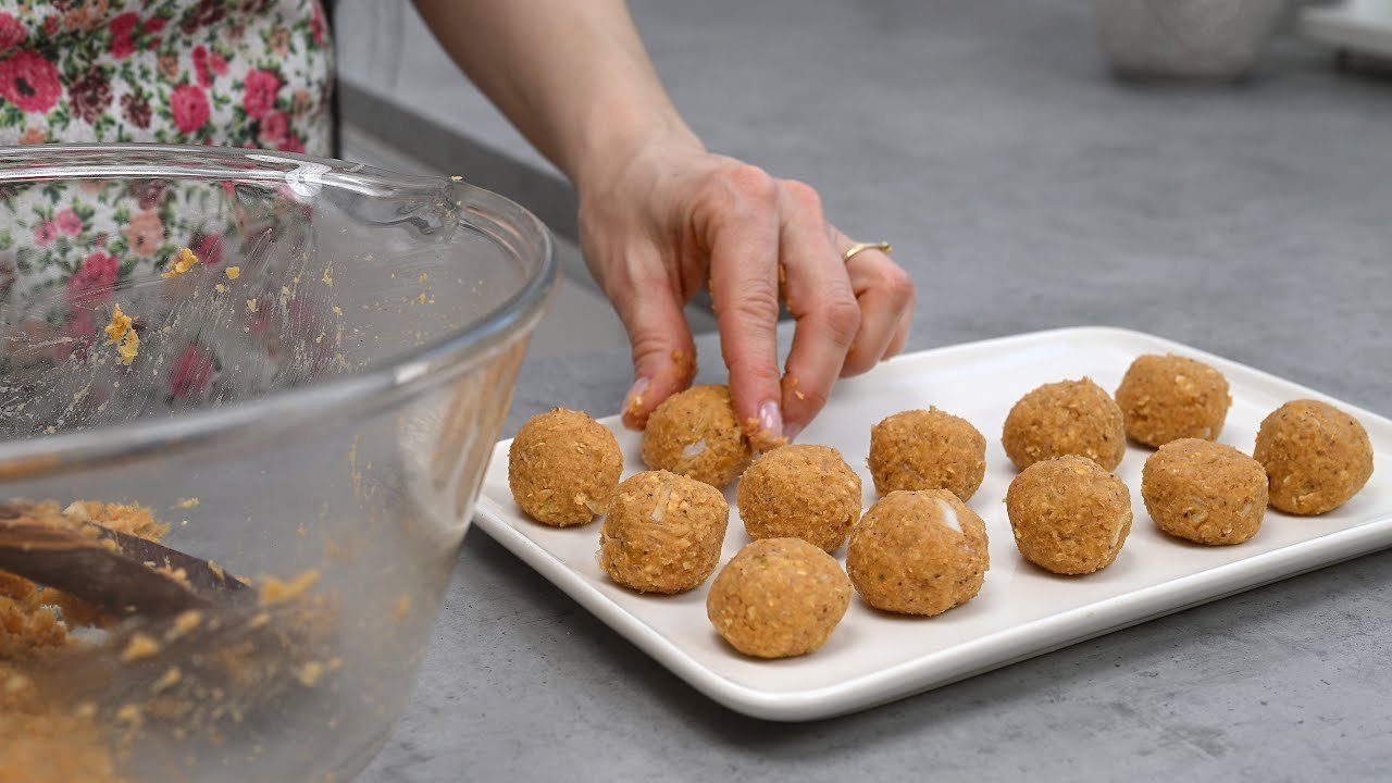 Vegan Lentil Balls in Spicy Tomato Sauce – Easy Recipe for Healthy Eating