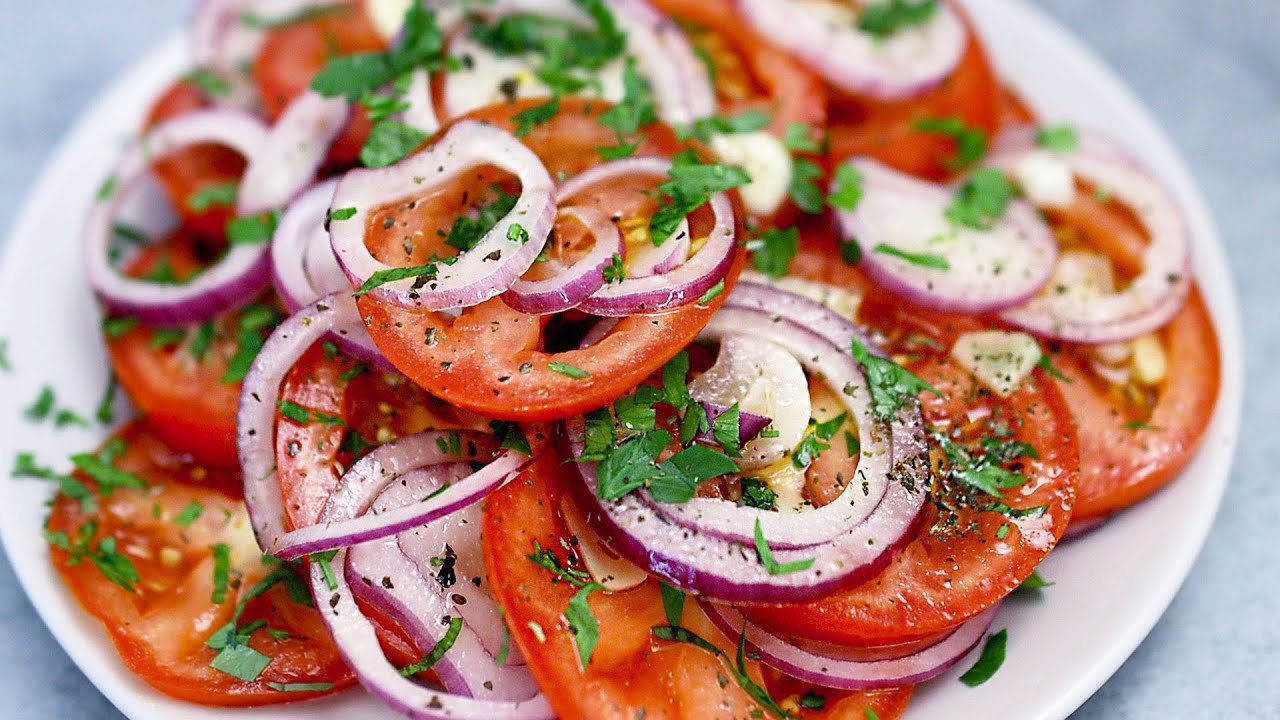 Ein Salat, den Sie nie satt haben werden – schnell, einfach und lecker!