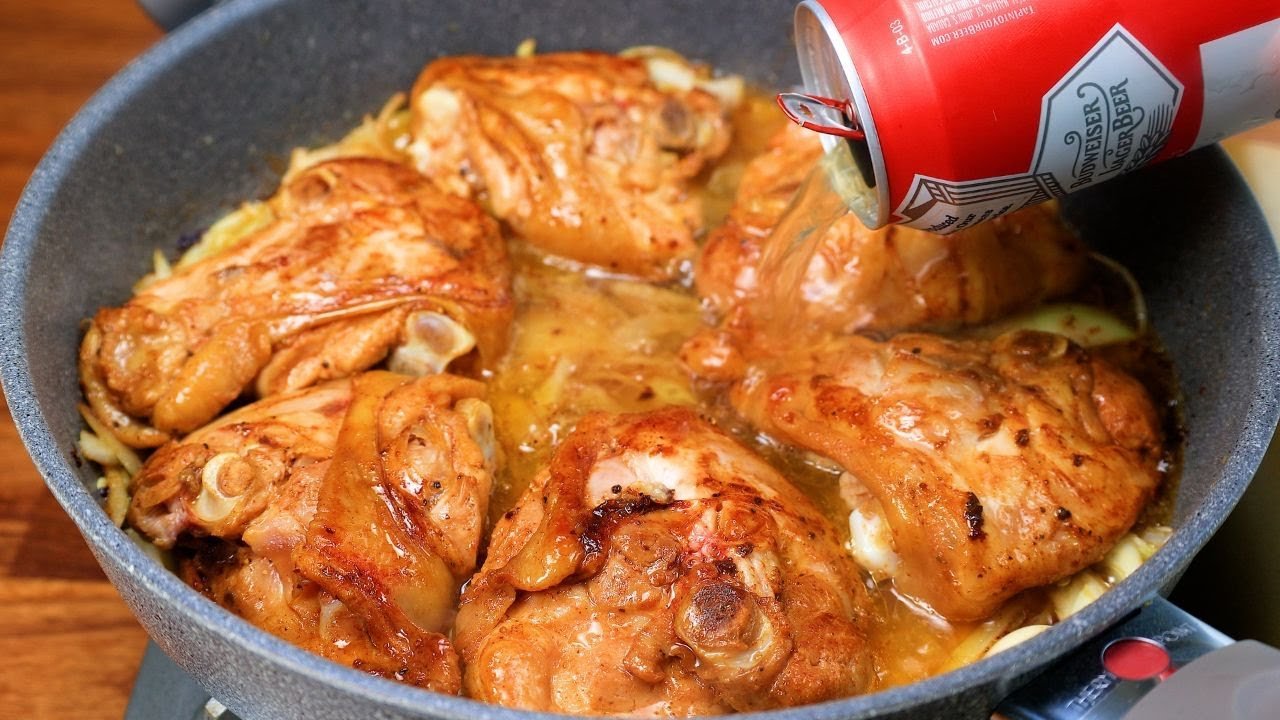 Just pour beer on the chicken thighs! It’s so easy and delicious that you can cook this everyday