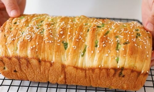 It’s so delicious, I make this bread twice a week! Simple and delicious
