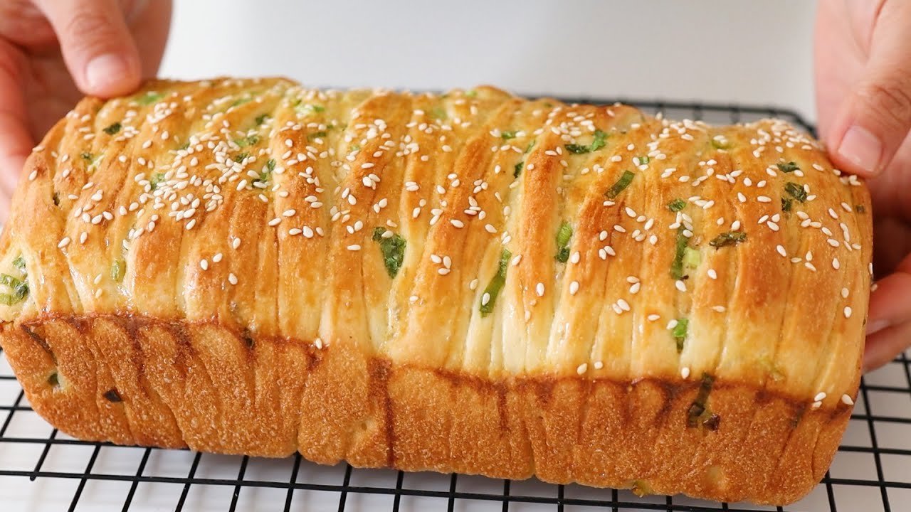 It’s so delicious, I make this bread twice a week! Simple and delicious