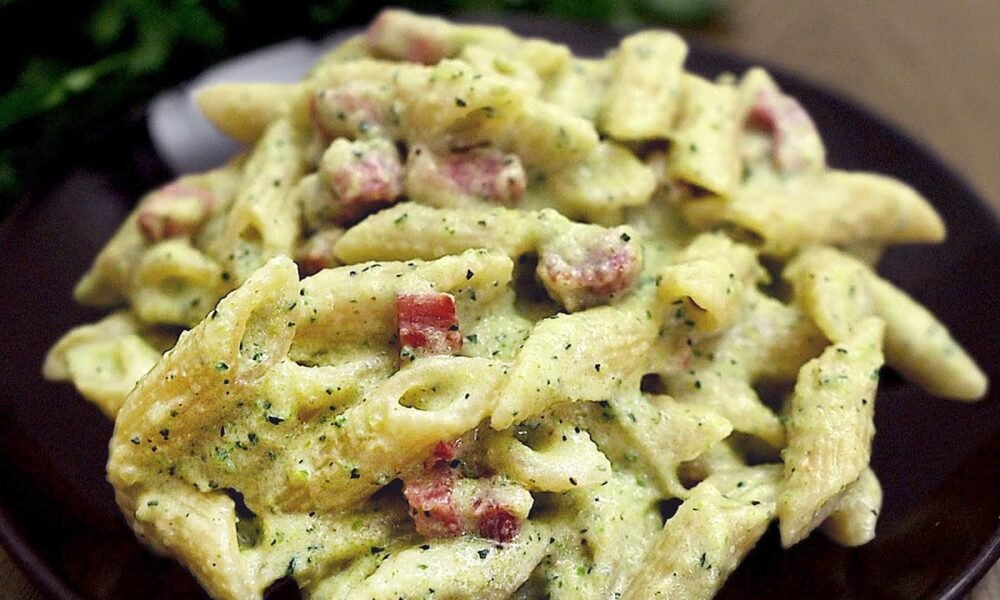 Perfekte Pasta in 15 Minuten: Zucchini und Speck!