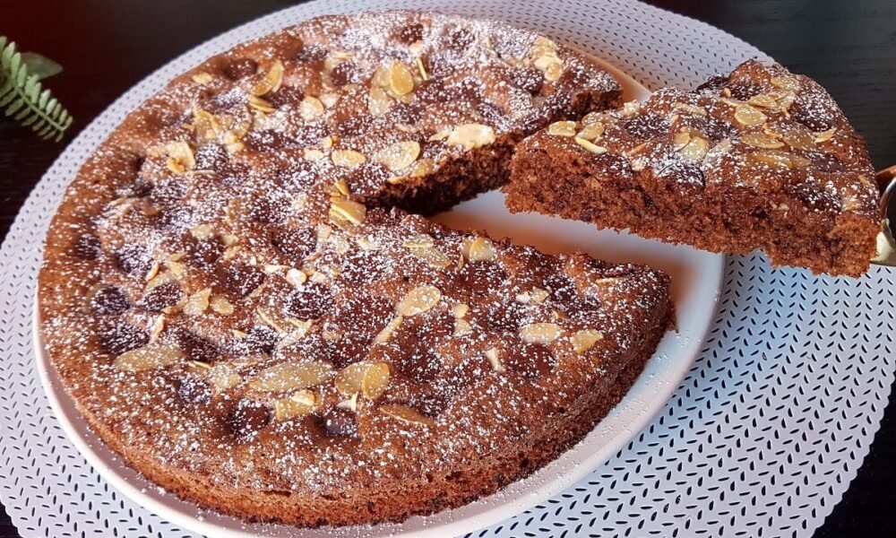 Torta in 5 minuti! Fondente con mandorle, noce di cocco e cioccolato. Super gustosa. Senza farina 👍.