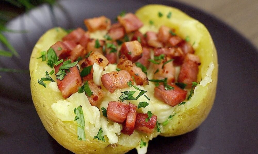 Ein einfaches Rezept für Ofenkartoffeln mit Speck – dieses Gericht liebt jeder!