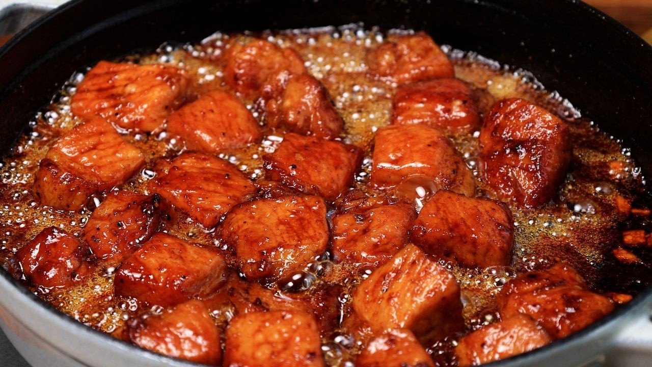 It’s so simple and delicious! Quick and Easy Garlic Honey Pork Chops Recipe