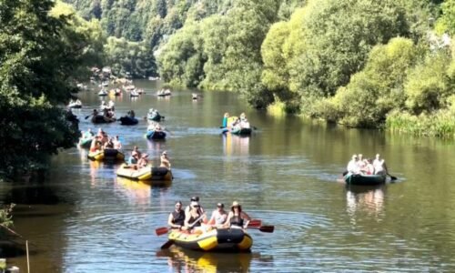 Senior na Českokrumlovsku zemřel po pádu z raftu. K tragédii přispělo i sucho