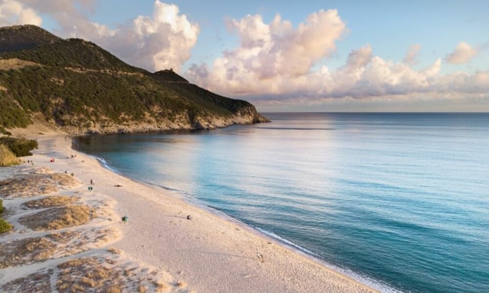 Čechy láká září, roste popularita pozdnějších dovolených. Jaké destinace jsou letos v trendu?