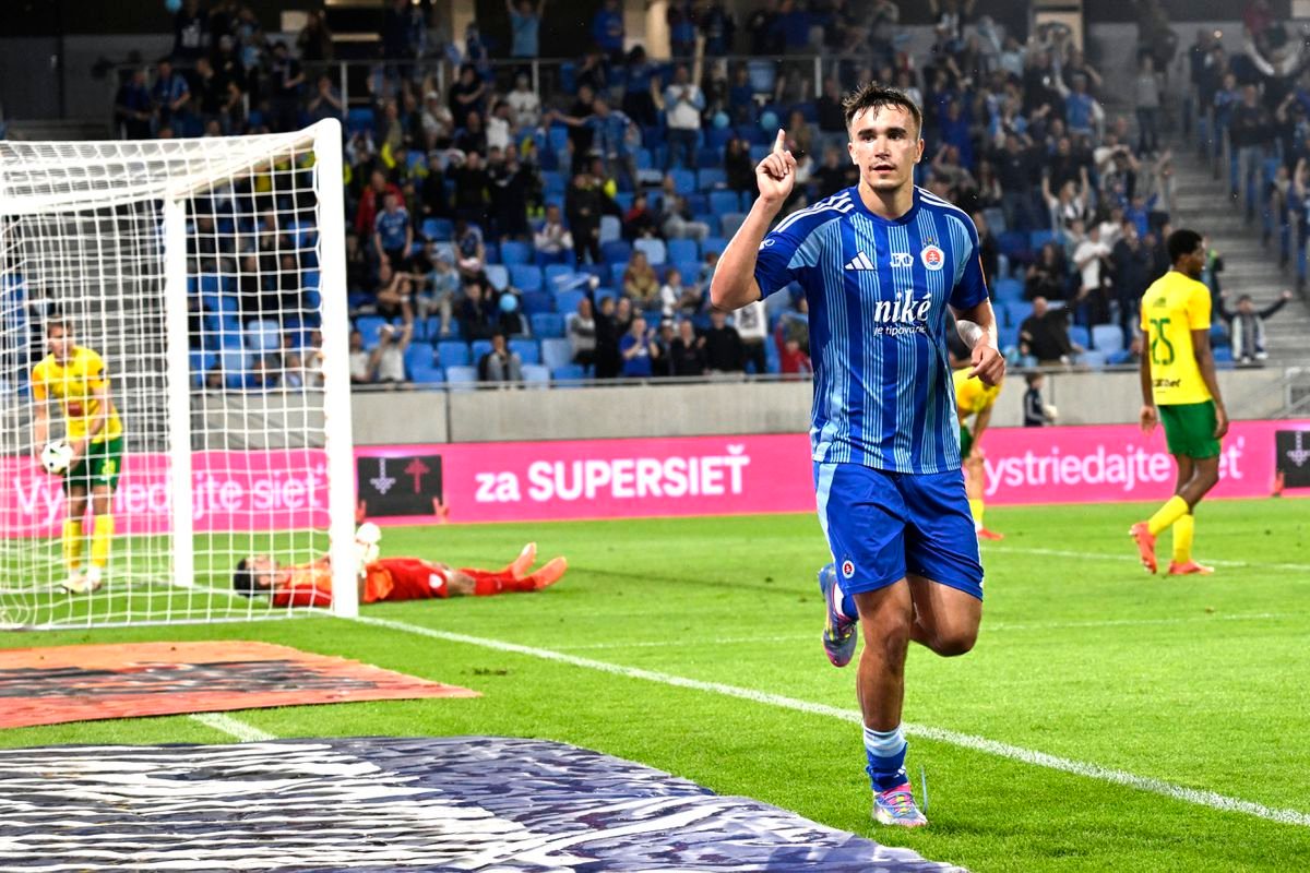 Udrží si Slovan Davida Strelca? O útočníka majú opäť záujem dva kluby