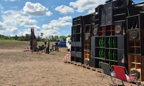 V chránenej oblasti si robili nelegálnu technoparty, zasahovalo viacero policajných hliadok aj enviropolícia – FOTO