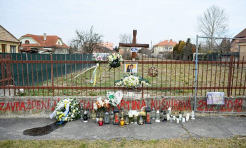 Výstavba Pamätníka slobody slova vo Veľkej Mači sa začala, vraždu Jána a Martiny bude pripomínať už o rok