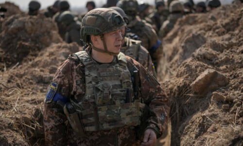 Rusi chcú do konca roka vytvoriť desať nových divízií, uviedol Syrskyj