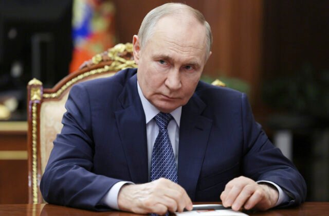S Trumpom sa Putin chce stretnúť v SAE, od Zelenského žiada najprv splnenie „podmienok“