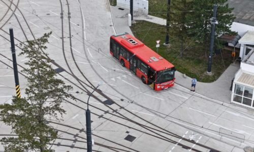 Zmodernizované Depo Krasňany po rekonštrukcii opäť vypravuje električky aj elektrobusy