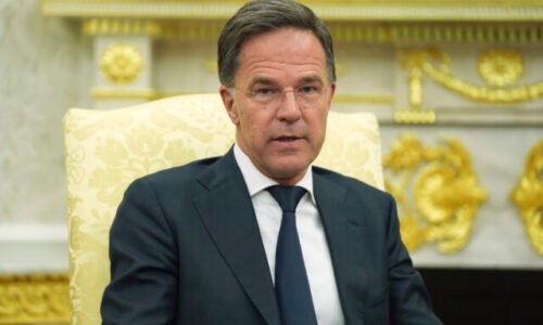 528865_trump_00268-640x420.jpg NATO bude Ukrajine zbrane dodávať bez ohľadu na výsledok schôdzky Trumpa s Putinom, povedal Rutte