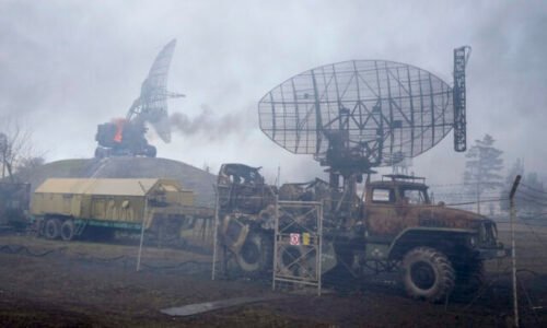 530788_aptopix_ukraine_tensions_36586-530367ae669f4c068bc0d92ed30ff5b2-640x420.jpg Ukrajinci zničili ruskú radarovú stanicu na okupovanom Kryme