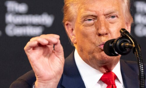 533217_trump_93036-640x420.jpg Trump varoval, že druhá schôdzka s Putinom už nemusí byť