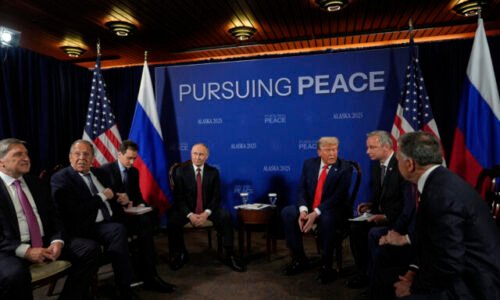 Trump zrušil plán hovoriť s Putinom na Aljaške osamote