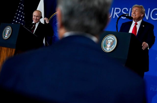 537830_vladimir-putin-donald-trump-640x420.jpg Putin údajne požaduje od Ukrajiny odovzdanie Donbasu, Trump mal podporiť jeho návrh