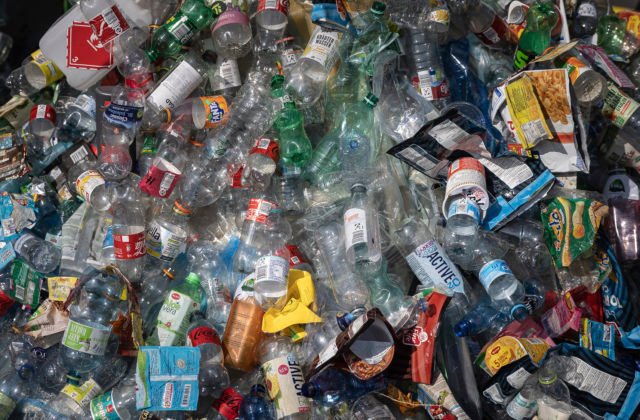 537888_france_plastic_pollution_treaty_42147-640x420.jpg Čína vyrába viac plastov než šesť ďalších krajín dokopy, ukazuje nová analýza
