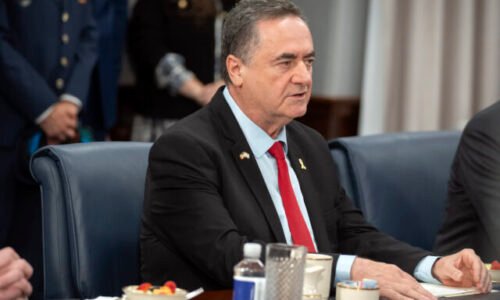 Izraelský minister obrany povolal približne 60-tisíc záložníkov