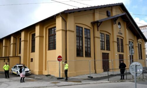 Začala sa revitalizácia okolia košickej Starej jazdiarne, využitie haly bude obmedzené iba na šport