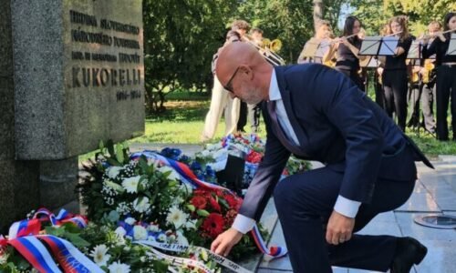 Opozícia si pripomenula výročie vypuknutia SNP. Posolstvo hrdinov SNP je dôležité aj dnes, uvádza SaS