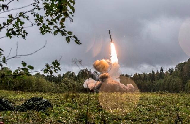 562584_russia_ukraine_war_weapons_explainer_69772-af8ea772a79f4bb18a1fbbb8eec73c7e-640x420.jpg Rusko v noci na sobotu na Ukrajinu zaútočilo 582 dronmi a raketami