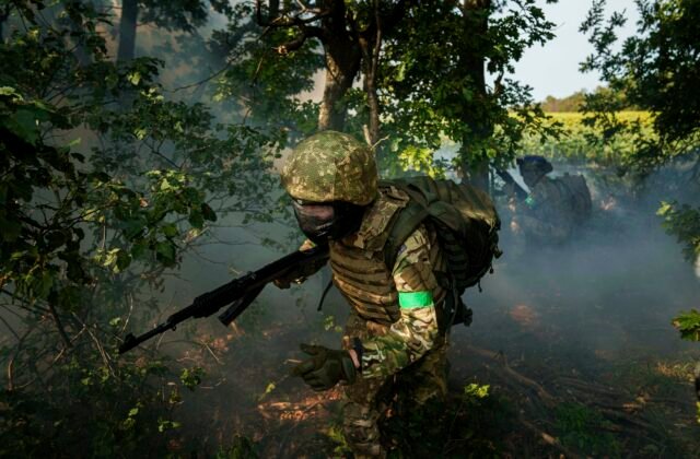 566815_russia_ukraine_war_66792-1-1-640x420.jpg Od začiatku roka na Ukrajine zabili alebo zranili 290-tisíc ruských vojakov