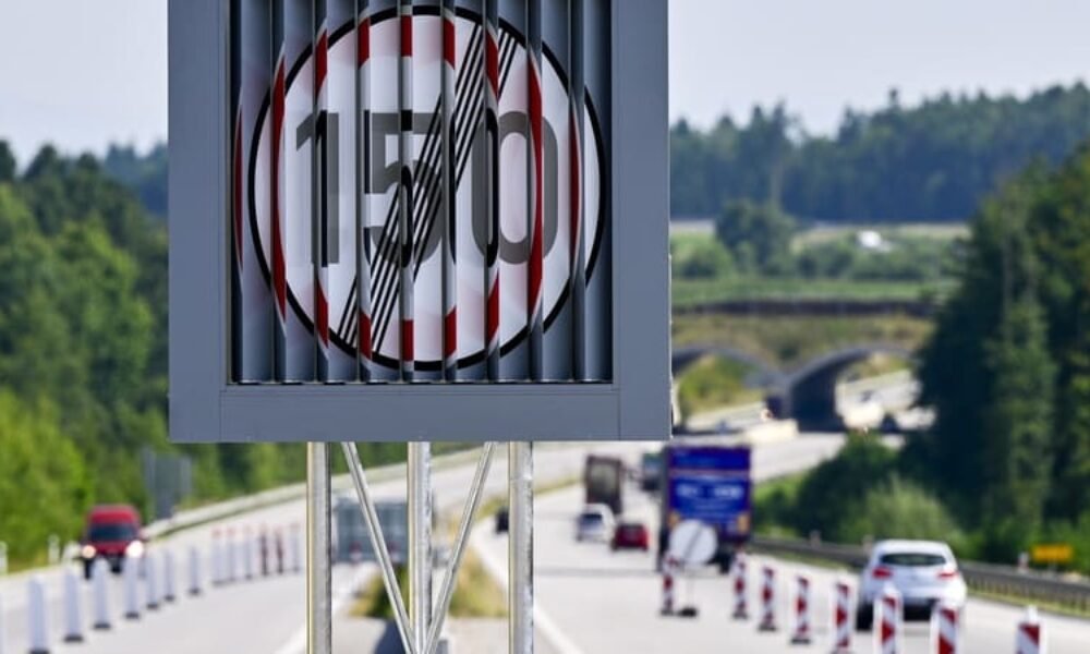 Začala instalace značek dovolujících rychlost 150 km/h. Víme, kde budou a jak fungují