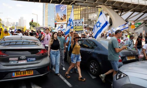 OBRAZEM: Statisíce Izraelců vyšly do ulic. Požadovali konec války v Gaze i návrat rukojmích