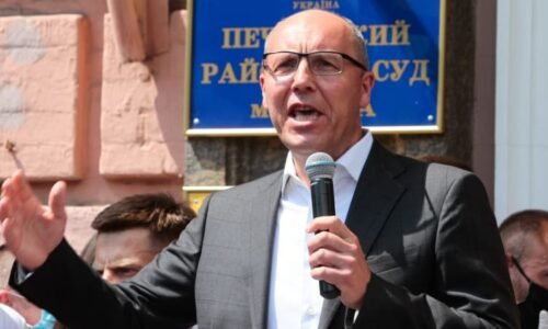 Vražda bývalého šéfa ukrajinského parlamentu: Po střelci se pátrá, Zelenskyj vyjádřil soustrast