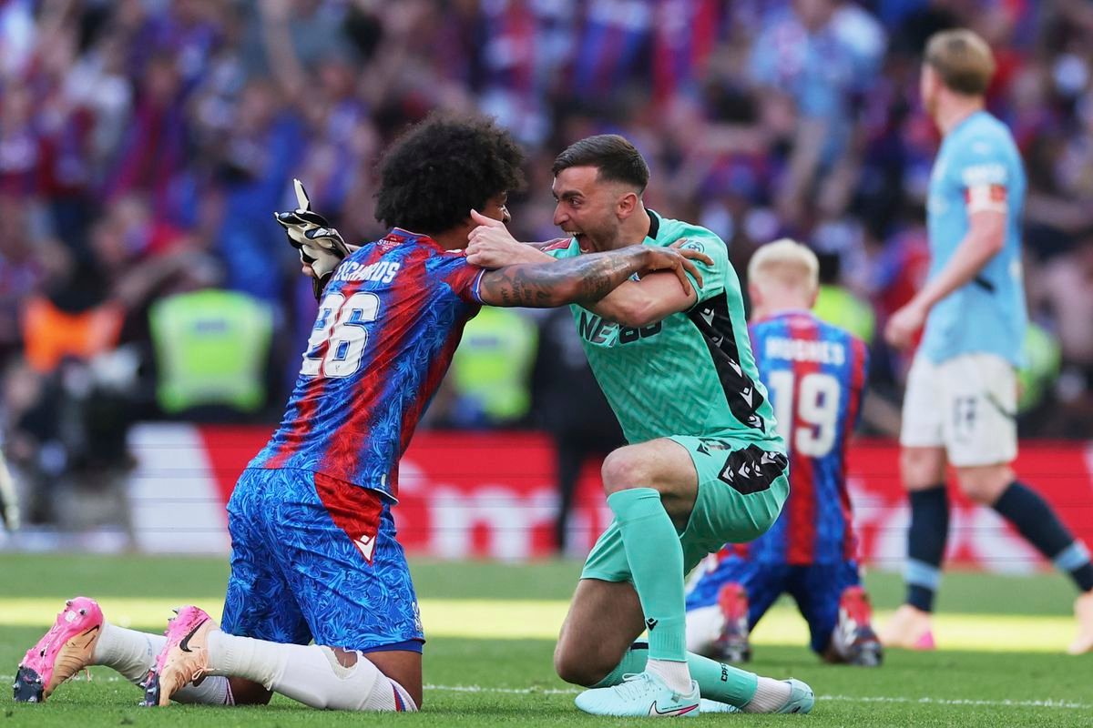 Americký futbalový brankár prestúpil do francúzskeho Lyonu. Okamžite ho však poslali na hosťovanie