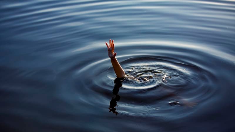 Malá Natálka se utopila ve slovenské řece. Dvě další dívky zachránili v poslední chvíli kamarádi Malá Natálka se utopila ve slovenské řece. Dvě další dívky zachránili v poslední chvíli kamarádi