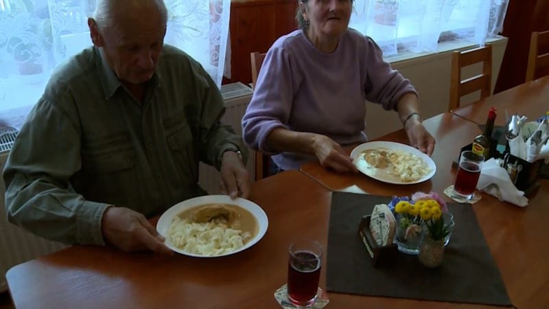 MAPA: Obědy do stovky mají v Lípě i Návsí. Najdete tam české klasiky, lidé si to chválí MAPA: Obědy do stovky mají v Lípě i Návsí. Najdete tam české klasiky, lidé si to chválí