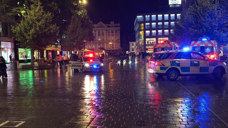 Drama v Praze: Dvě ženy zkolabovaly na Václavském náměstí. Předtím měly požít bonbóny s THC